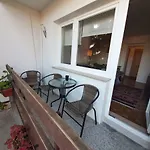 Проживание в семье Hill Сараево